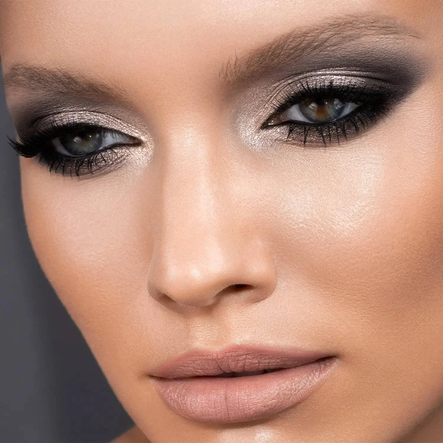 GLAM EYESHADOW PALETTE - פלטת צלליות לעיניים גלאם - Image 8