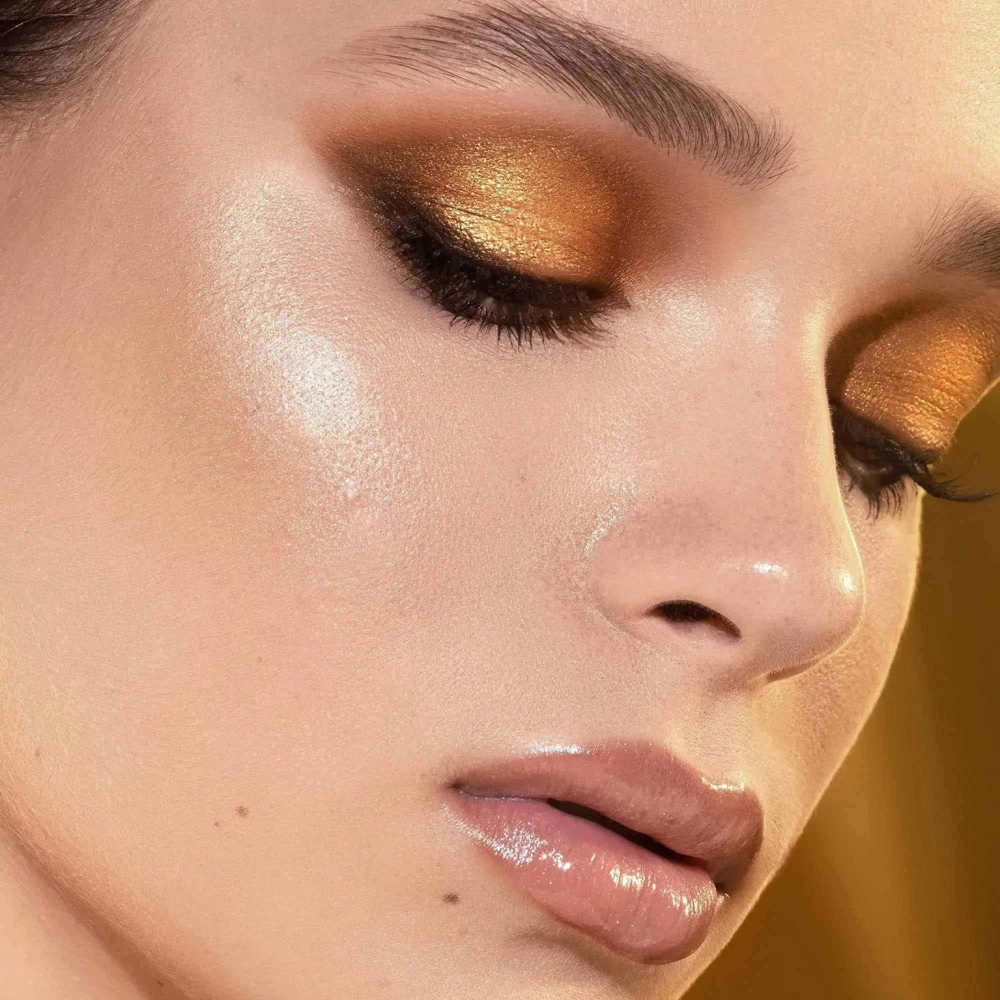 GOLDEN HIGHLIGHTER TRIO - פלטת היילייטרים גולדן טריו - Image 7