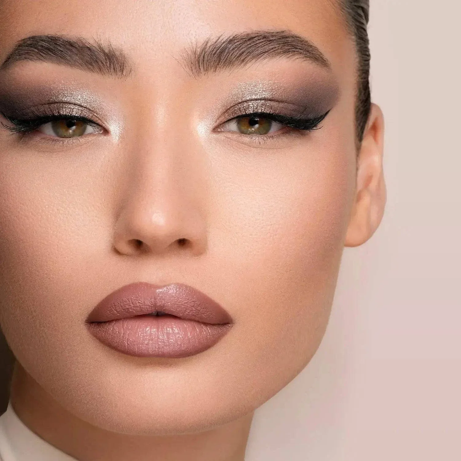 I NEED A NUDE EYESHADOW PALETTE - פלטת צלליות לעיניים איי ניד אה ניוד - Image 8