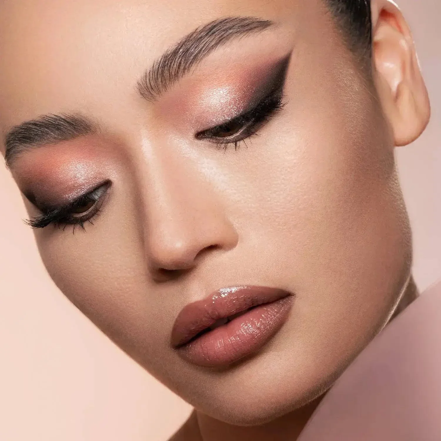I NEED A NUDE EYESHADOW PALETTE - פלטת צלליות לעיניים איי ניד אה ניוד - Image 9