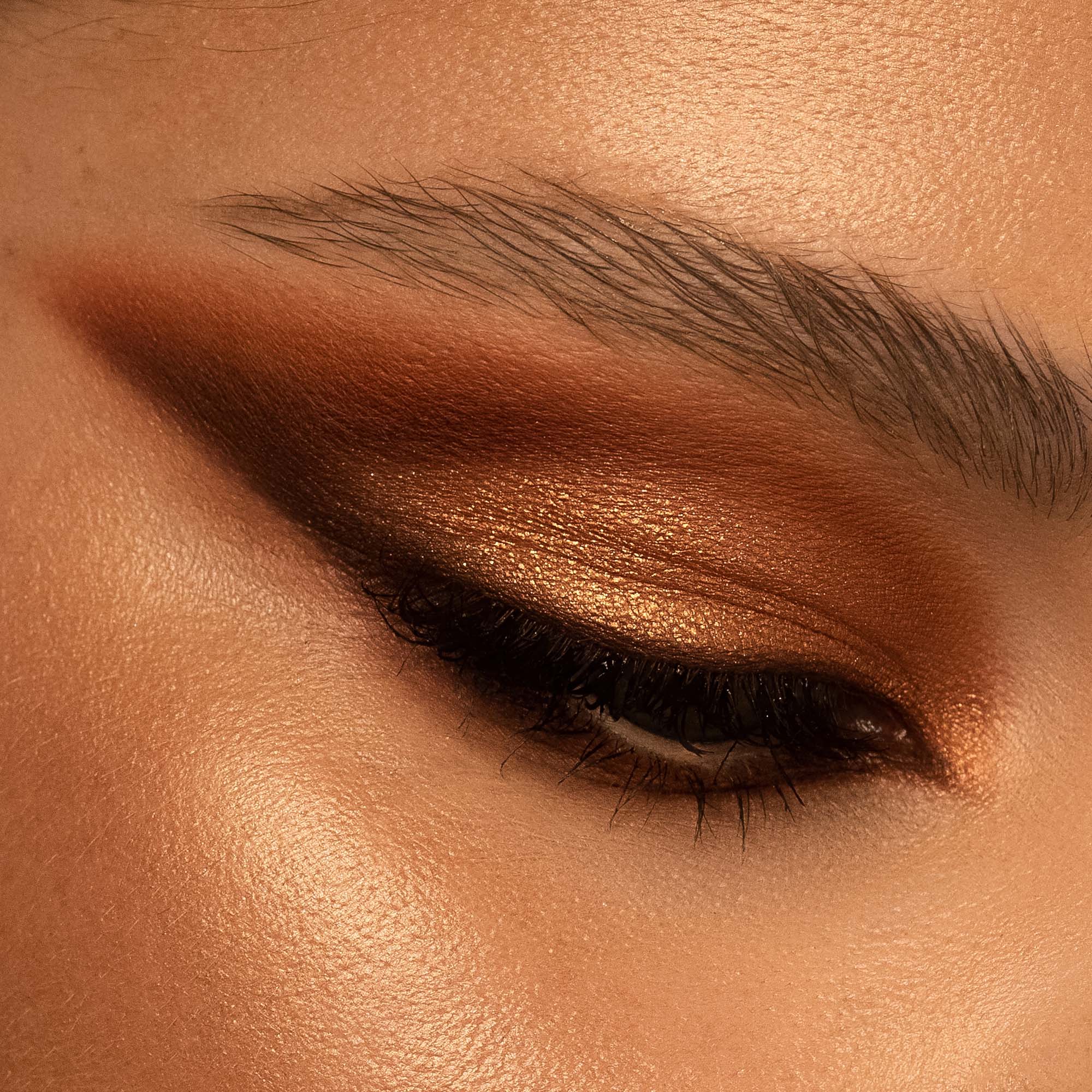 MINI BRONZE EYESHADOW PALETTE - פלטת צלליות לעיניים מיני ברונז - Image 6