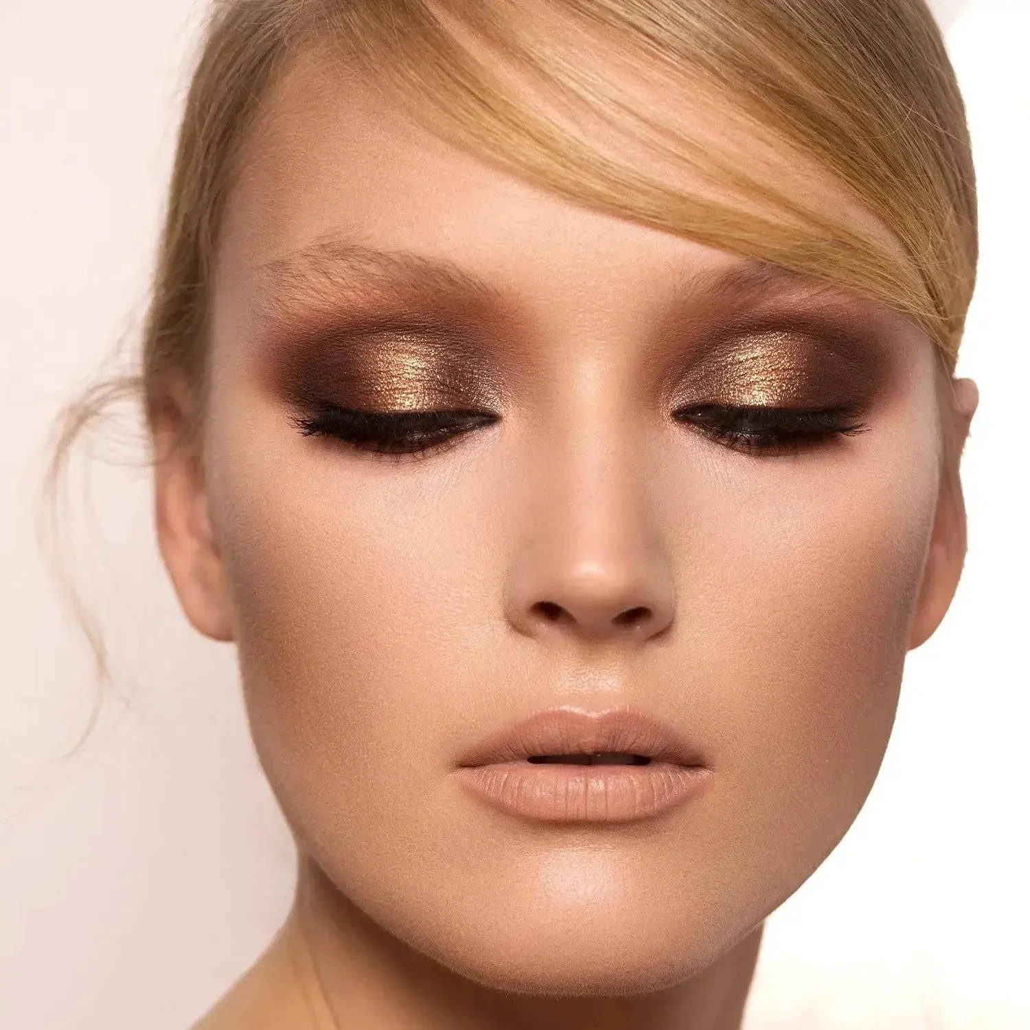 MINI NUDE EYESHADOW PALETTE - פלטת צלליות לעיניים מיני ניוד - Image 4