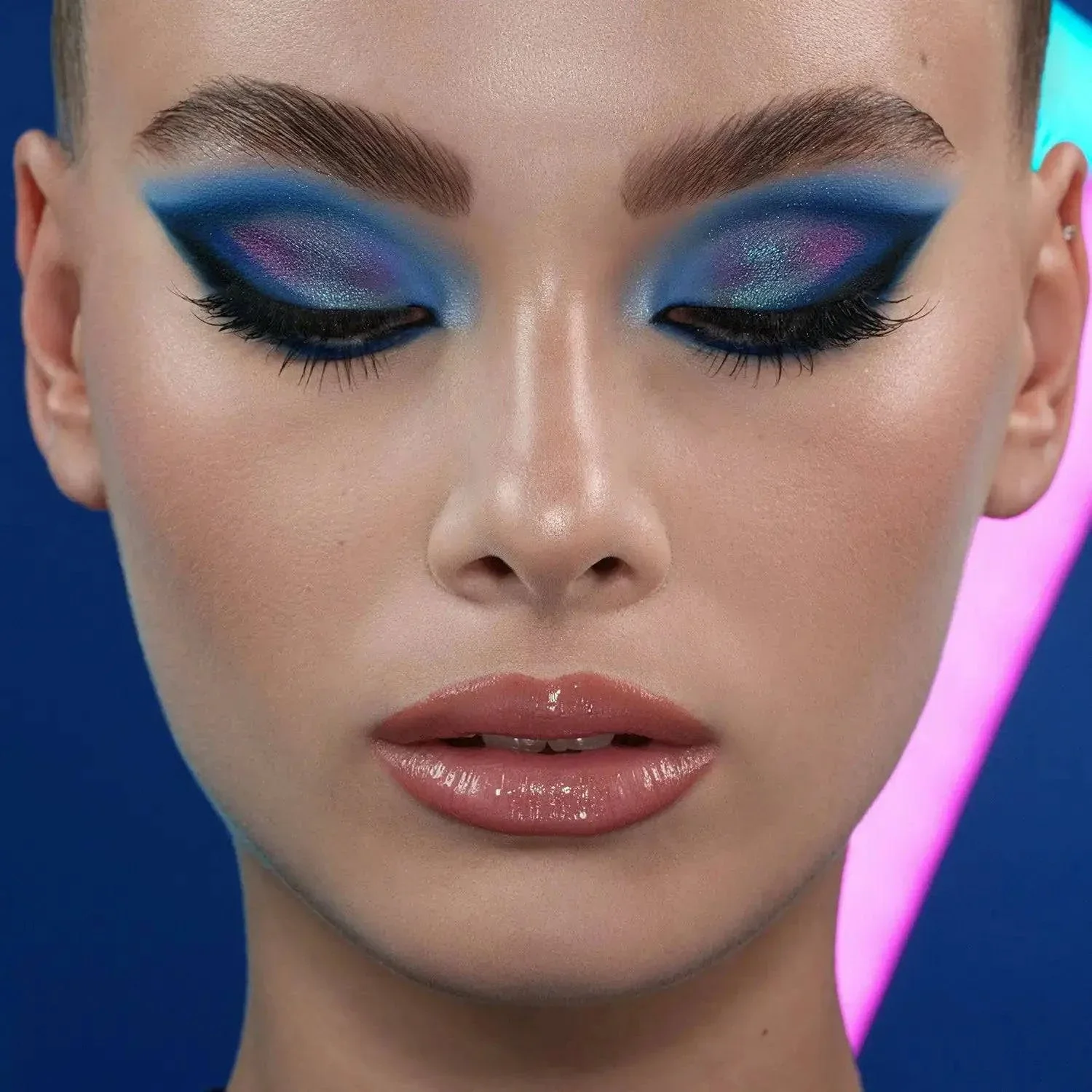 MINI TRIOCHROME EYESHADOW PALETTE - פלטת צלליות לעיניים מיני טריוכרום - Image 5