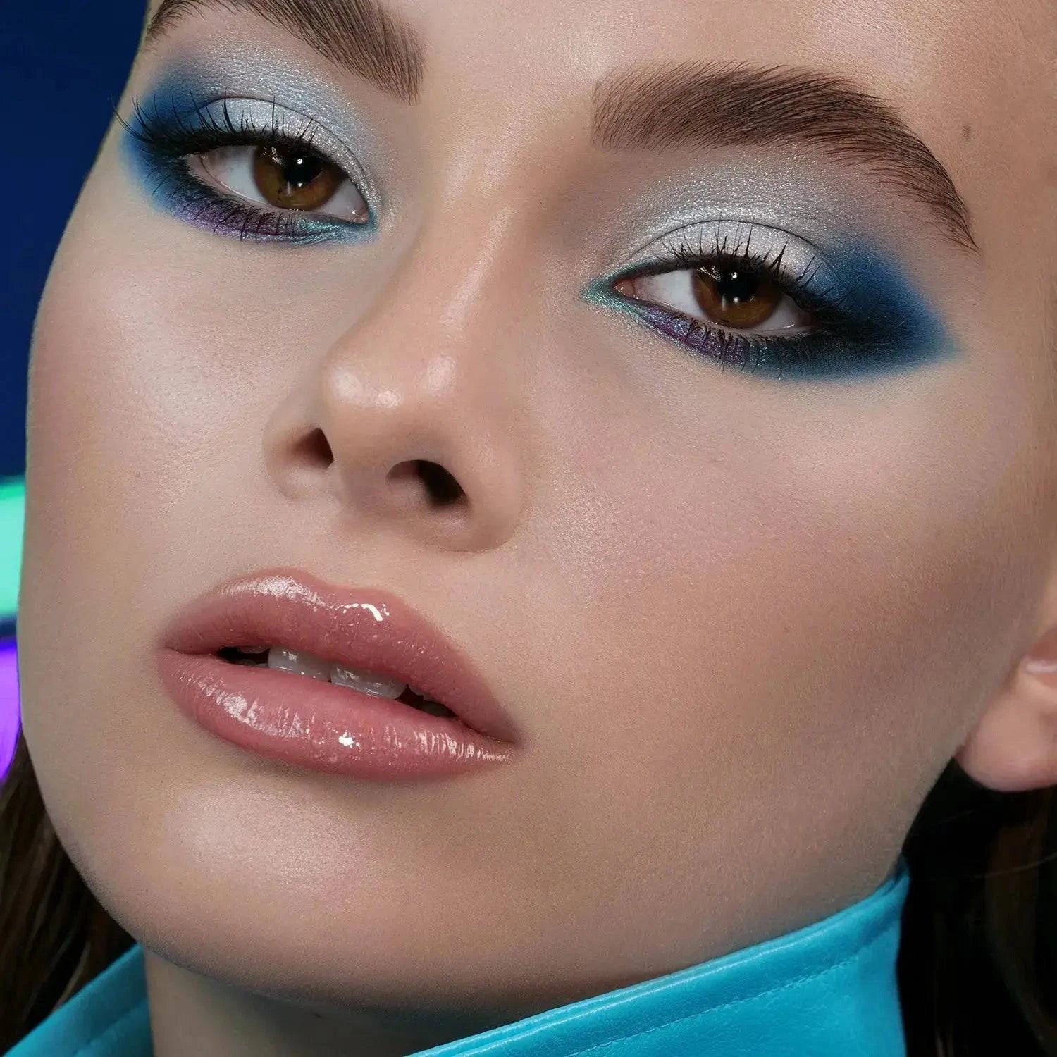 MINI TRIOCHROME EYESHADOW PALETTE - פלטת צלליות לעיניים מיני טריוכרום - Image 9