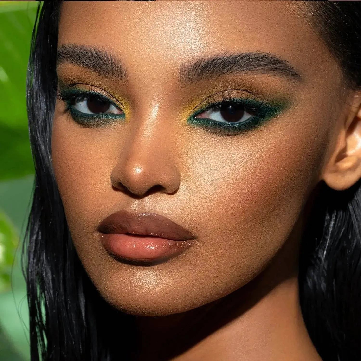 YUCCA EYESHADOW PALETTE - פלטת צלליות לעיניים יוקה - Image 5